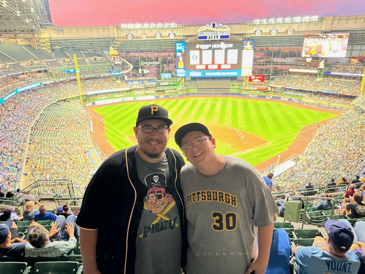 sweetcandi2523's tweet photo. @Pirates What an amazing game! My husband and son are diehard fans and drove to Milwaukee to watch tonight's game.  It's a dream come true for my son to have a baseball summer tour! @Jasonsenita @joeysenita28 #Autism #AutismAwareness https://t.co/p3Aas3iYUm