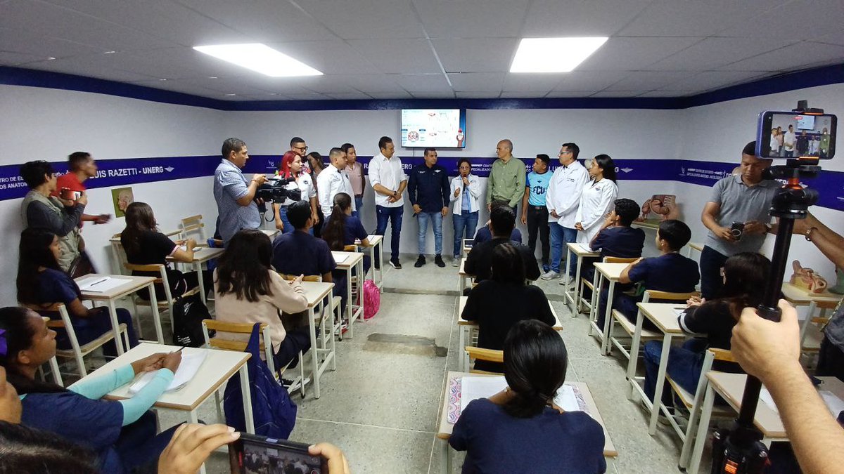 Ricardo Menéndez tweet media