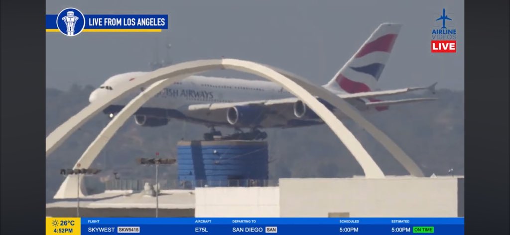 rhys_parker's tweet photo. Another great capture (8:50 in) by @airlinevideos as we arrived @flyLAXairport on Sunday #BA269 #A380 #BritishAirways
🔴LIVE Los Angeles (LAX) Airport Plane Spotting | LIVE Plane Spotting https://t.co/rYpIgVqVBS via @YouTube https://t.co/WKyOQs6nKe