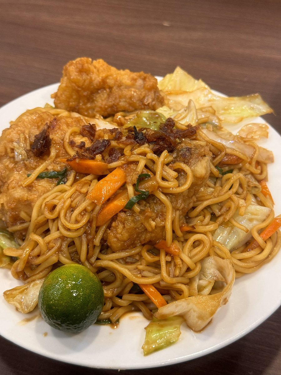 saulzml's tweet photo. binondo food trip #latepost https://t.co/3R3J5Z5OMR