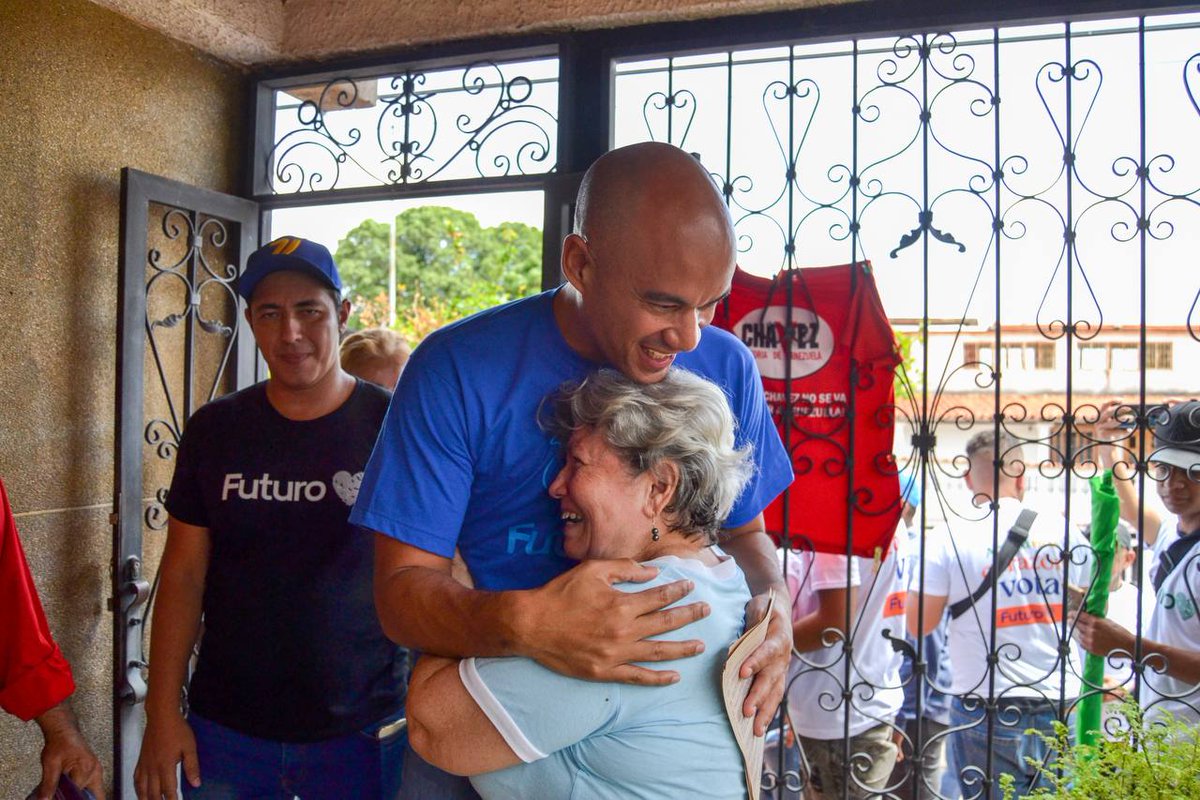 HectoRodriguez's tweet photo. Futuro nació para la integración, para dejar a un lado las peleas estériles y buscar consensos con miras a construir un país mejor. ¡Eso sin duda nos une! los sueños y las ganas de trabajar por Venezuela. 

Seguimos llevando nuestro mensaje a todos los rincones, hoy desde Trujillo. ¡Arriba en el corazón! @movfuturoven