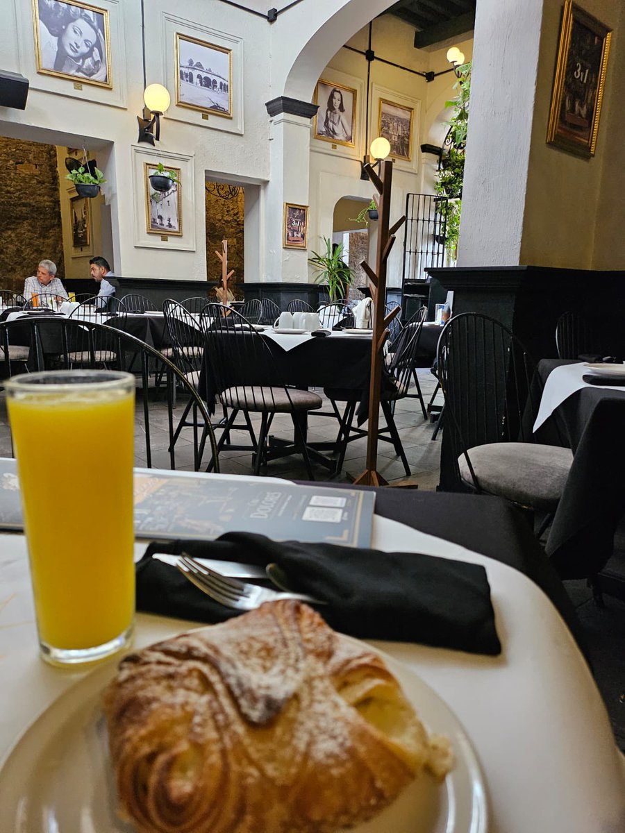 GdlBonito's tweet photo. Ya conoces casa dolores??? 
Todo para un buen desayuno😋😋
#09Jul #DiaDeLaIndependencia #GladiatorII #GladiatorII #GladiatorII #Wimbledon @GDLMetro @GobTlaquepaque https://t.co/exYpvaSQjn