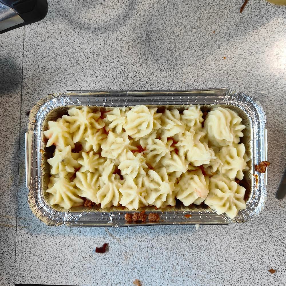 lisawilkinson78's tweet photo. Y10 made either Shepherd's pie or Cottage pie today in food, and some challenged themselves by piping the potatoes on. They look great! @tsas_norwich 🧑‍🍳 https://t.co/JbGevEfEBY