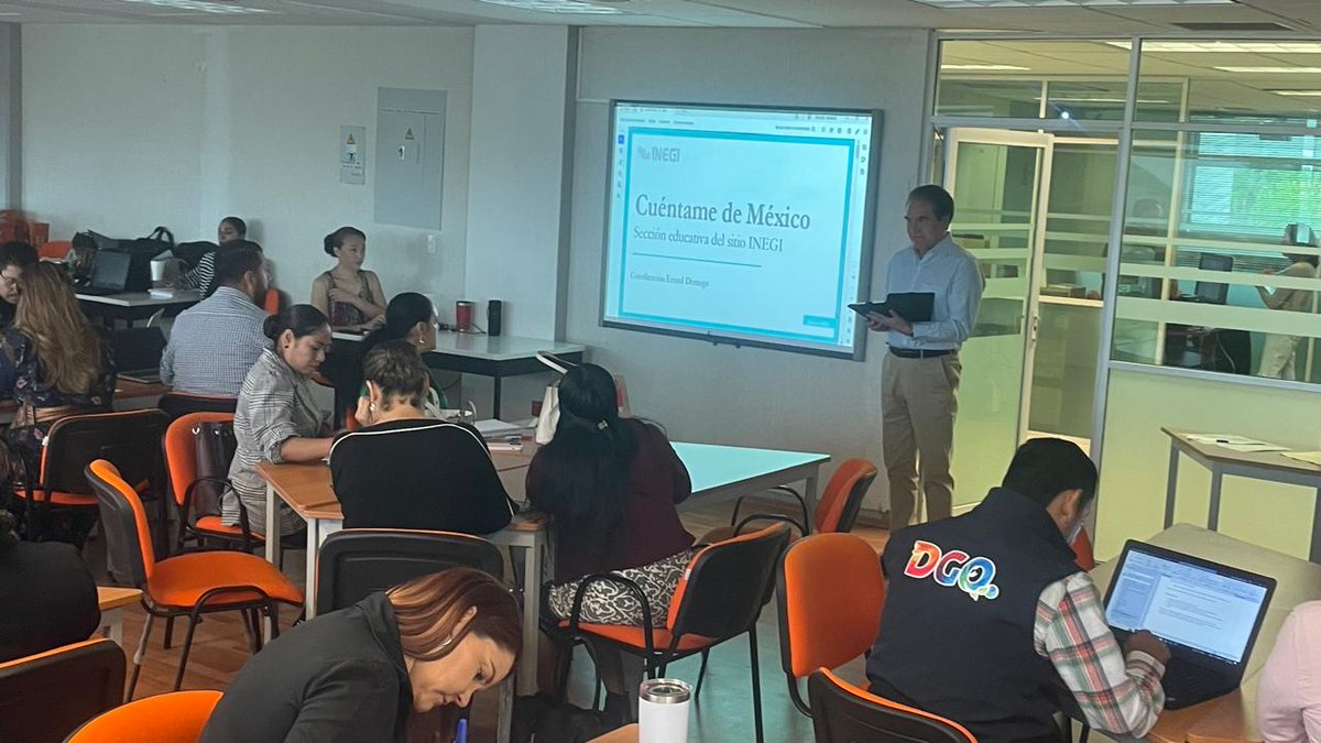 Efrain_Limones's tweet photo. En reunión del Consejo Técnico Estatal presentamos a los directores de educación básica el sitio Cuéntame de México. Agradecemos a la Subsecretaría de Servicios Educativos de la @SEED_Dgo su respaldo para difundir e impulsar el uso del sitio.
@INEGI_INFORMA https://t.co/dkqYBb8yqw