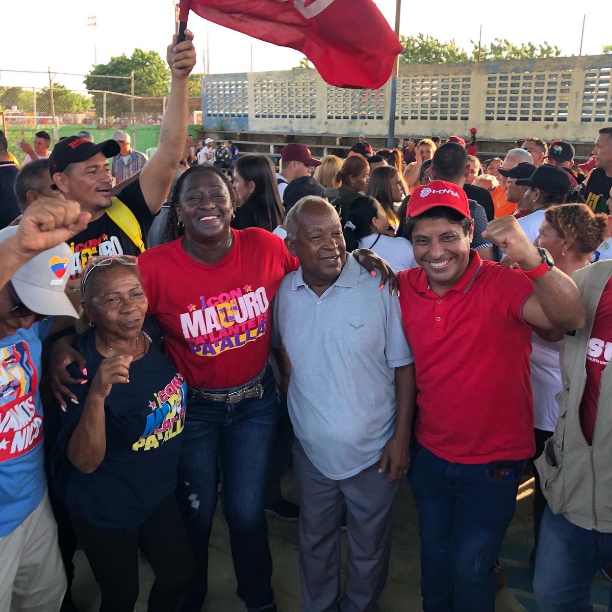 angelacurruca's tweet photo. #9Jul; Estamos dando una batalla ejemplar y junto al pueblo el próximo 28J gritaremos en voz de Victoria. ¡Viva Venezuela Mi Patria Querida!🇻🇪 @NicolasMaduro https://t.co/9I5a1bp06Z