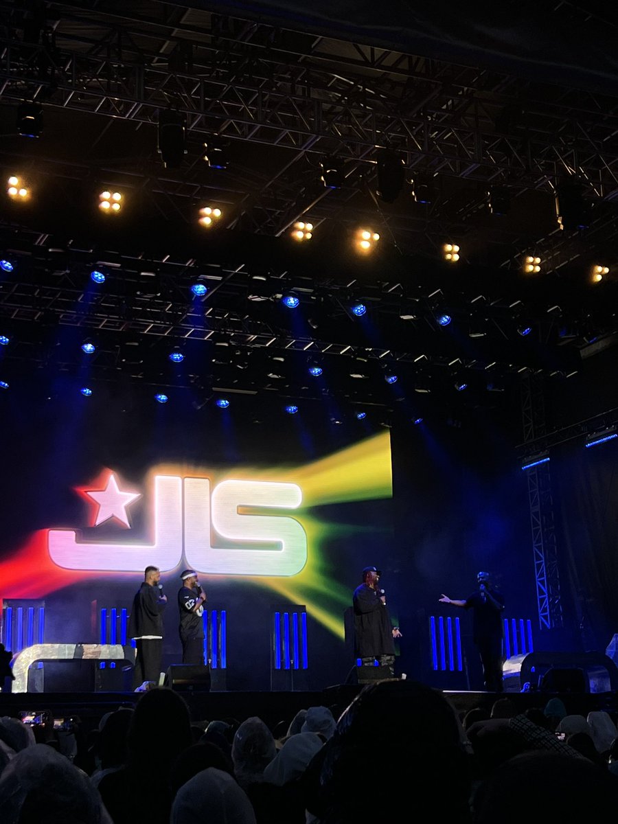 _amyccx's tweet photo. rained the full 2 hours but it was so worth it🫶🏼 @JLSOfficial https://t.co/XhyctKZzN6