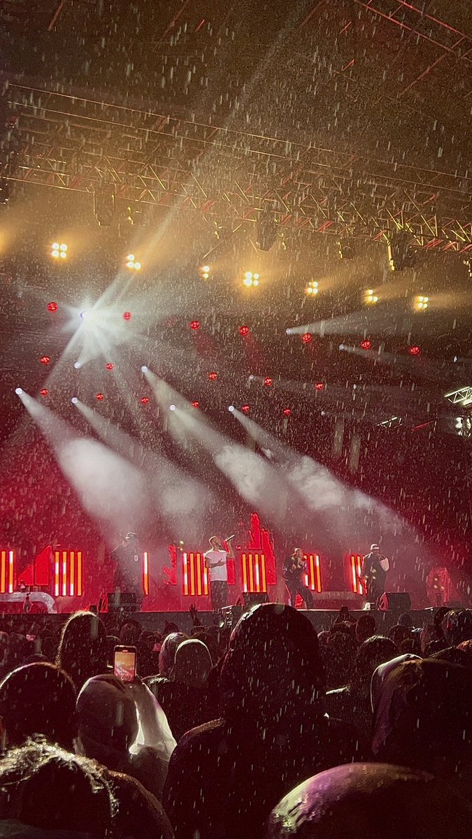 _amyccx's tweet photo. rained the full 2 hours but it was so worth it🫶🏼 @JLSOfficial https://t.co/XhyctKZzN6