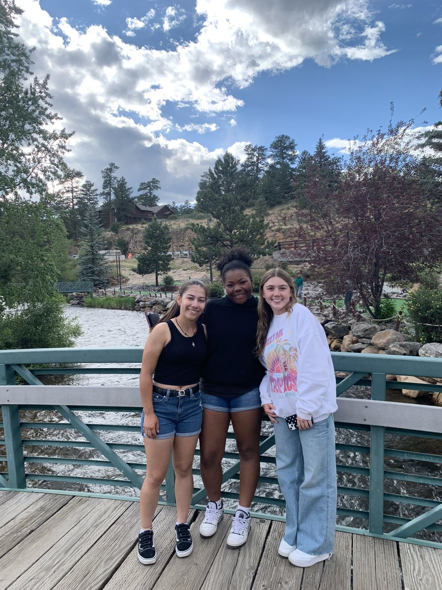 karlee_earl08's tweet photo. Had a great time at IDT in Colorado. Appreciate all who came out. I was glad to find time for some fun with my teammates.
Batted 476, 21 AB and 10 hits
#playforgary🧡🕊️
@TaraTembey @coachDaniG @CoachSii @jordynrudd63 @CoachDavis1321 @CoachMFrezzotti @katedrohan @sydbenz https://t.co/ihCSUFr5if