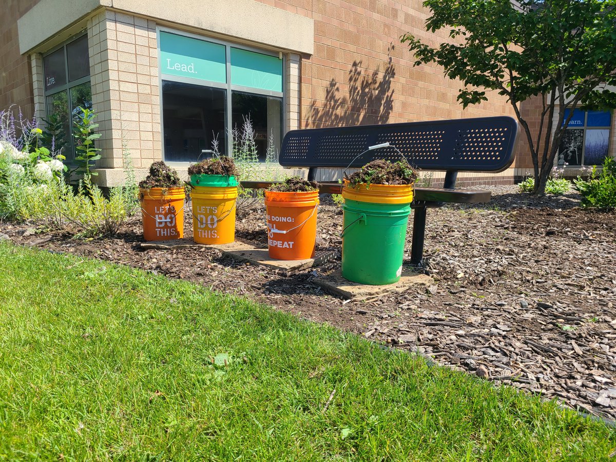 Anna Dutke tweet media