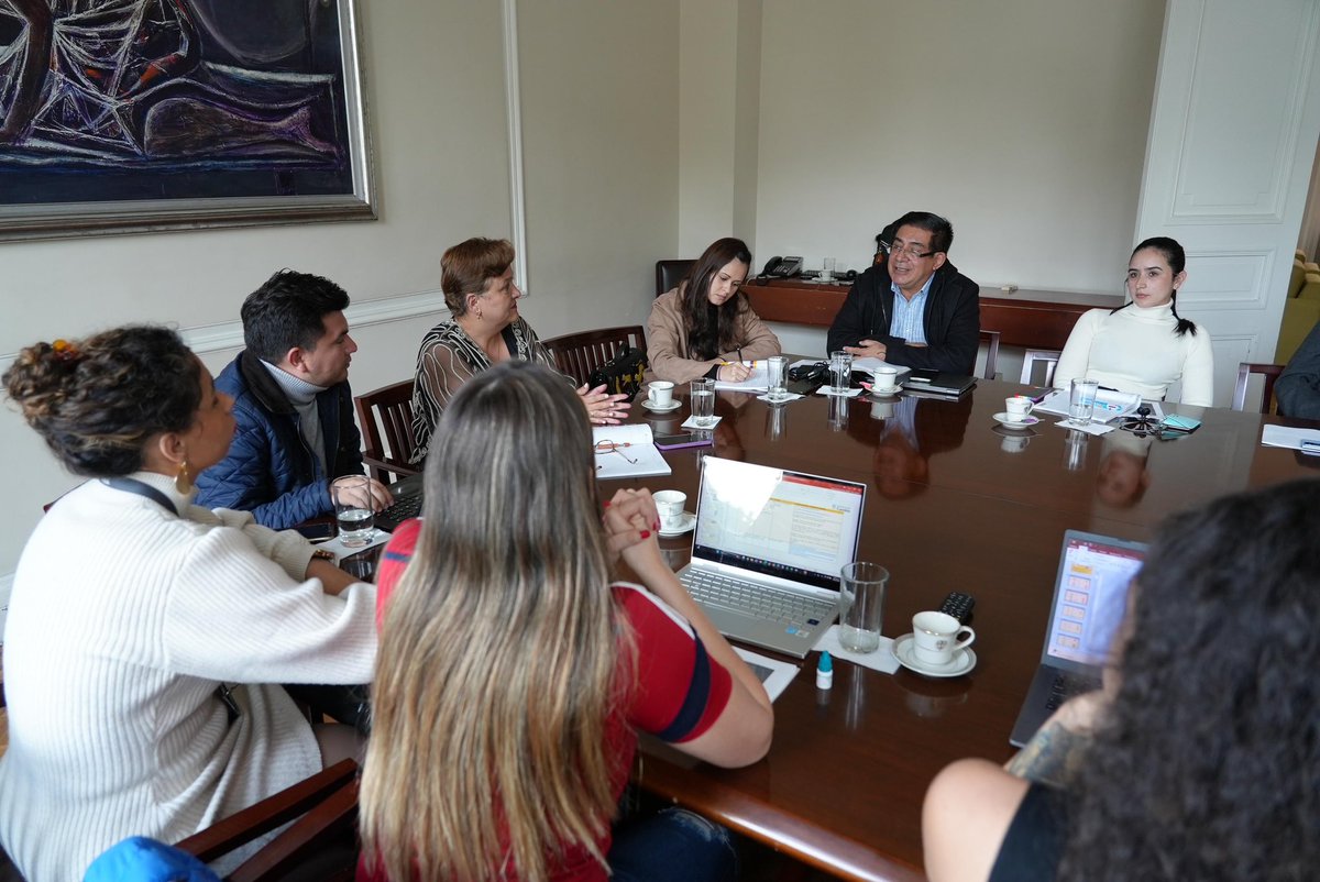 RegionesCP's tweet photo. Jornada de planificación para dinamizar estratégias que permitan atender órdenes constitucionales y judiciales de las sentencias de la Guajira, Pacífico, Ambientales, Mesas Intersectoriales y Sistemas de Información.
 
#ElGobiernoDelCambio del presidente @petrogustavo Si cumple https://t.co/r53phTKbPi