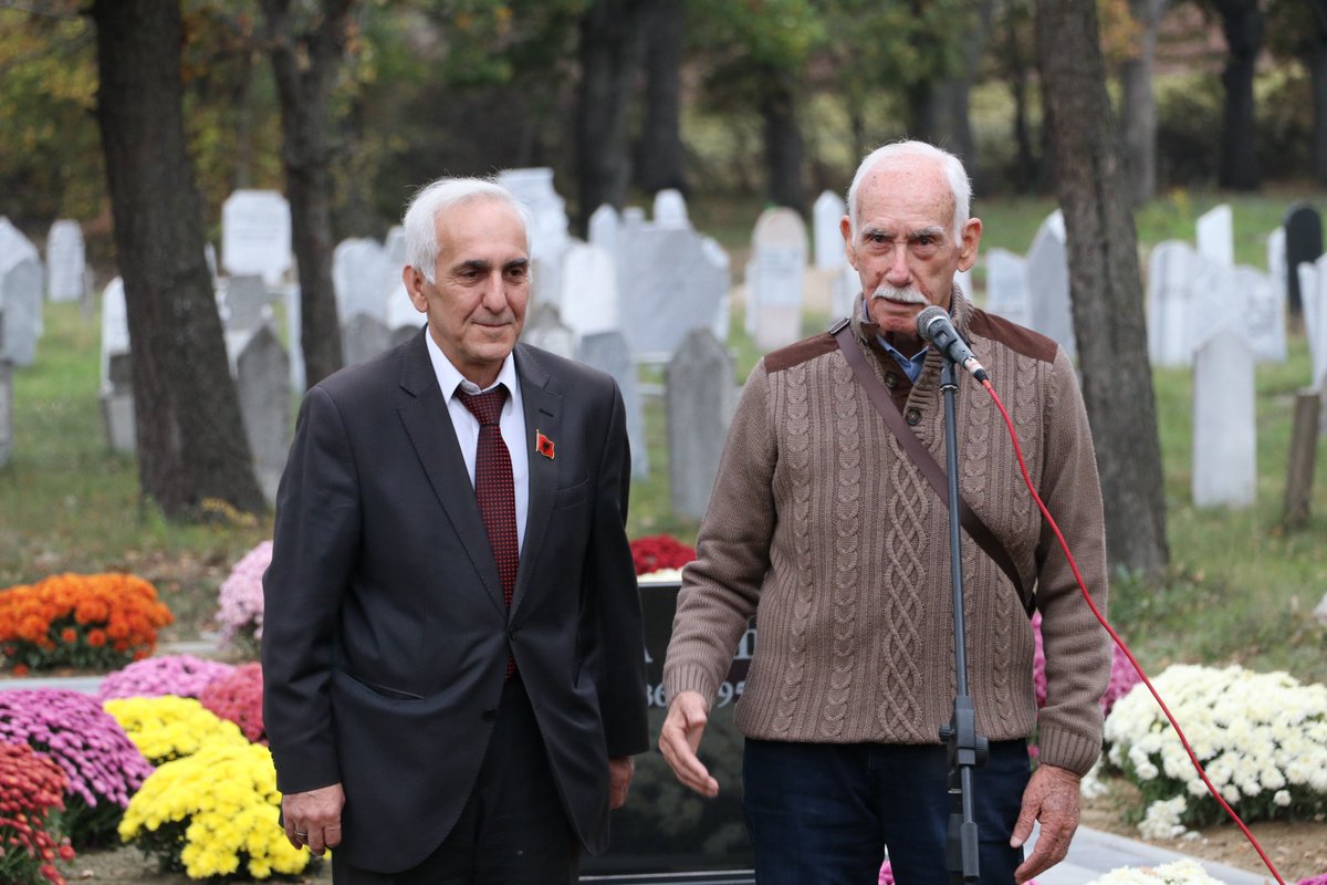 wallteri_2001's tweet photo. Në moshën 82 vjeçare ndërroi jetë patrioti Qani Hasa, djali i Komandantit të çetave revolucionare të Ballit Kombëtar Xhem Gostivari. https://t.co/np0XP3RrKL
