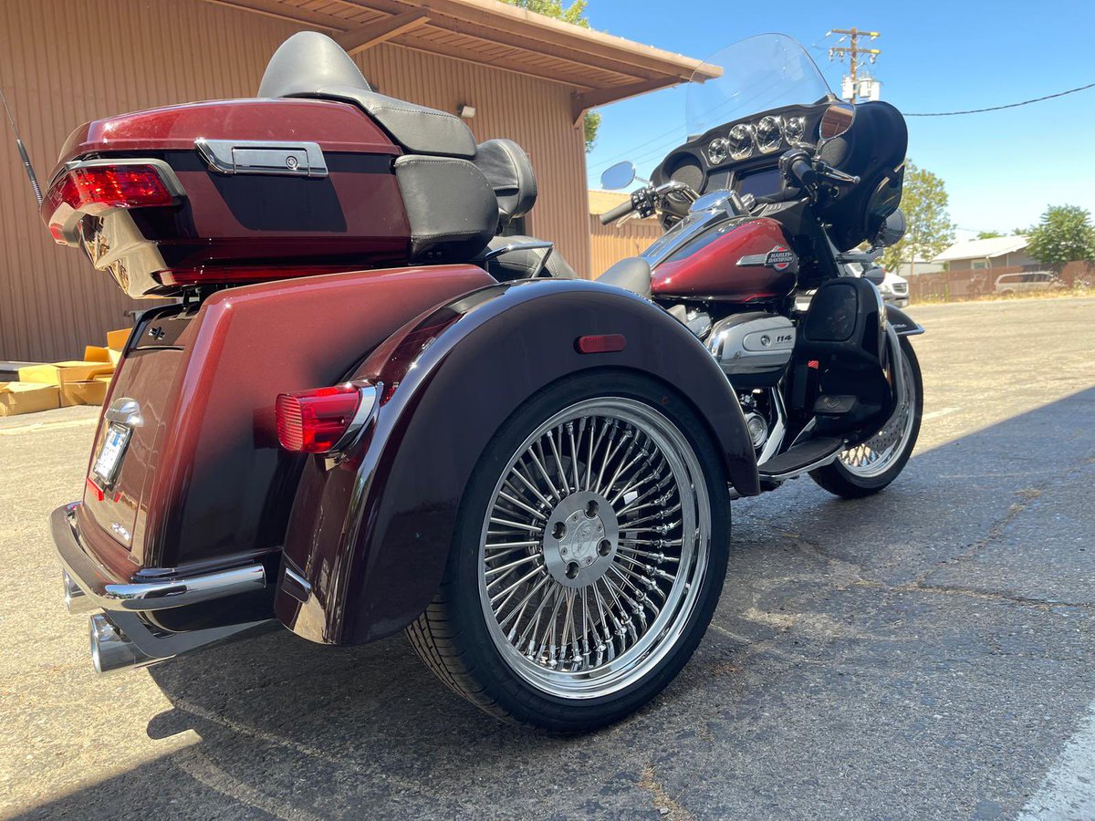 SINISTERWHEEL's tweet photo. Our Big Daddy Wheel
On Trike matching Front and rear Wheels

#fatspoke #steplip #fat50 #original #fishtailz #trike #freewheelers #trikenation #3wheeler #allday

Check out more on 
https://t.co/qJy6TAz0yA https://t.co/YGdOPb3hO6