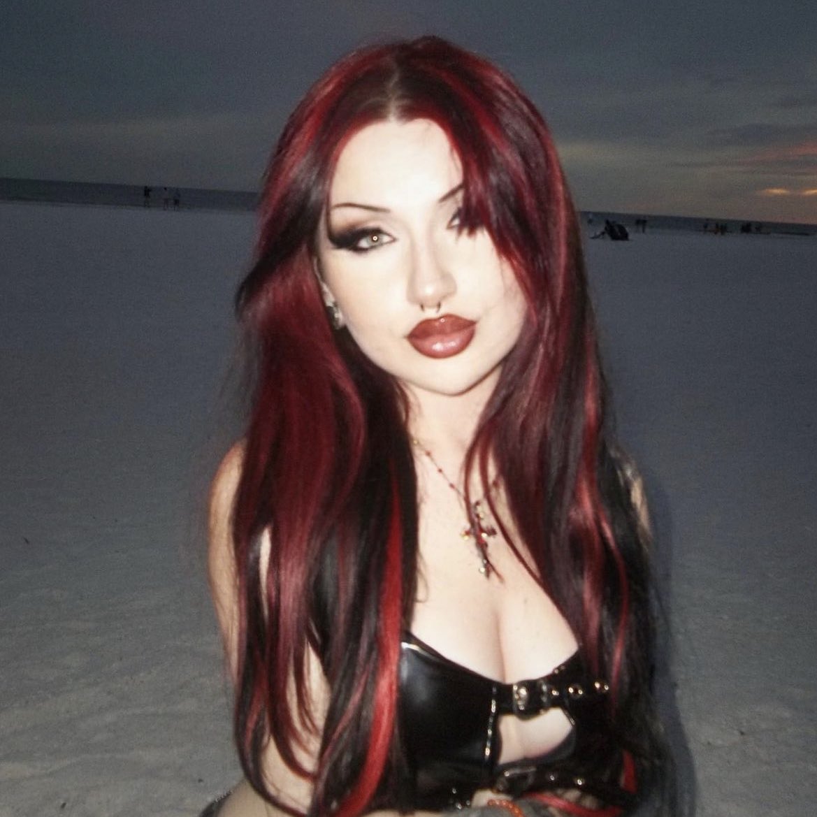 ᅠ
⠀⠀⠀⠀ ⠀妖怪  ؙ ． zulfriq.⠀ ⠀’𝓼     𝗇𝖾𝗐 𝗉𝗈𝗌𝗍   .

⠀⠀⠀⠀⠀⠀⠀⠀kiss me until my lips fall of 
⠀⠀⠀⠀⠀⠀⠀⠀kiss me until i start to rot.  
ᅠ