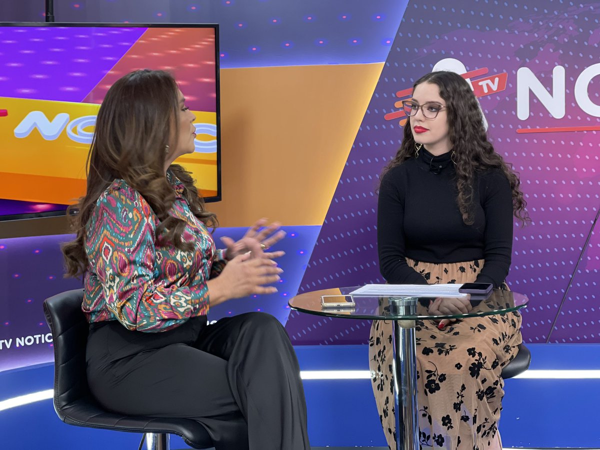 camileonok's tweet photo. Hoy estuvimos con los amigos de @Academiatvec, muchas gracias por el espacio. Les invito a ver la entrevista: https://t.co/mpRoatGtqv https://t.co/TajO06TS4m