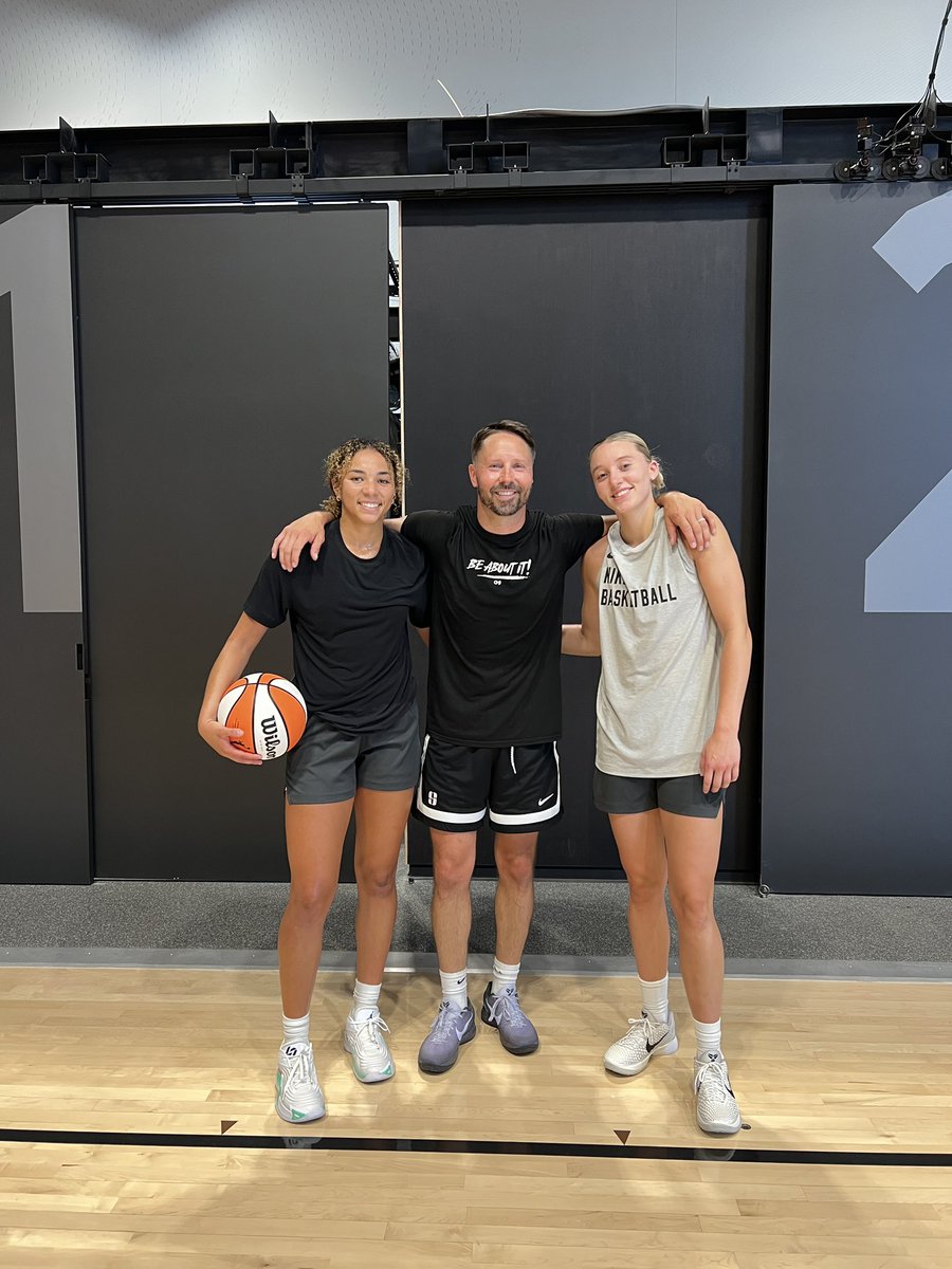 Chris Hyppa tweet media