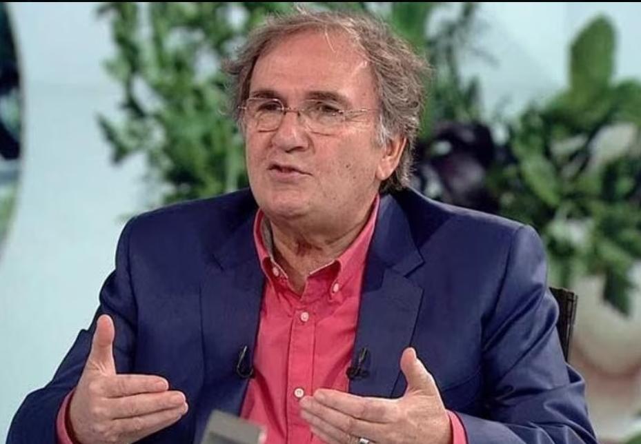 -hocam, aşk illetine tutulan müslüman bir genç ne yapmalıdır? 
- aşk illetinden dolayı kendini raatsız hisseden hastalarrıma ben şunu önnerriyorum; sabah işe gitmedenn bööyle bir barrdağın içine meyan kökünü bırrakın tortull aşağıda biriksin bööyle evvelALLAH kurtulacaksınn.