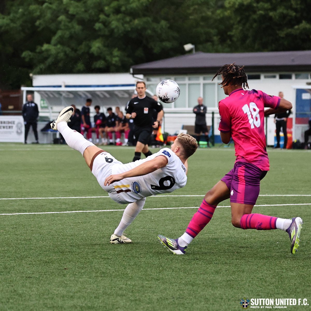 suttonunited's tweet photo. Starting pre-season with a bang 💥 

📸 @paulloughlin 

#AmberArmy | #SuttonUnited | #SLFF | #ForeverAmber 💛 https://t.co/tziWCzIiRO