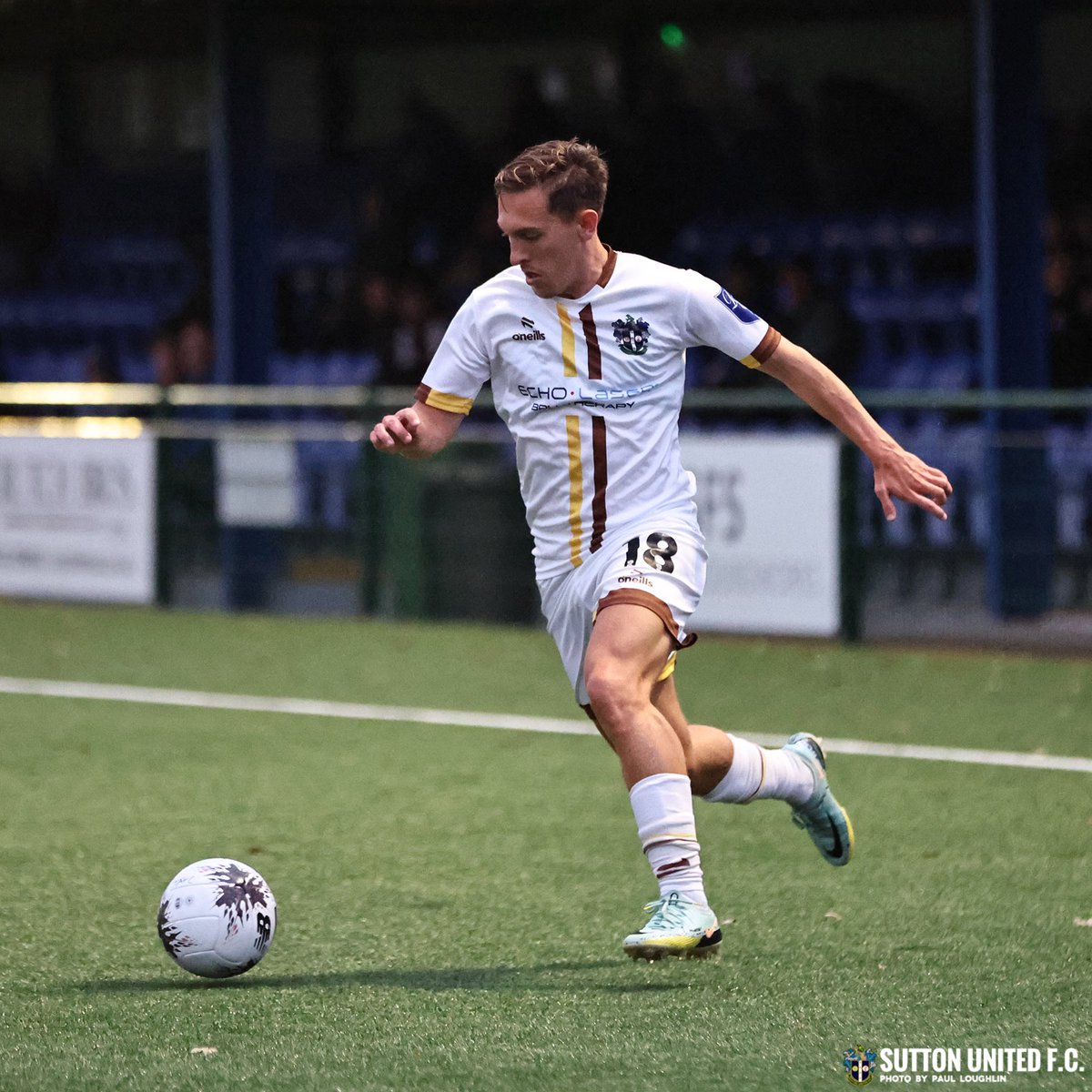 suttonunited's tweet photo. Starting pre-season with a bang 💥 

📸 @paulloughlin 

#AmberArmy | #SuttonUnited | #SLFF | #ForeverAmber 💛 https://t.co/tziWCzIiRO