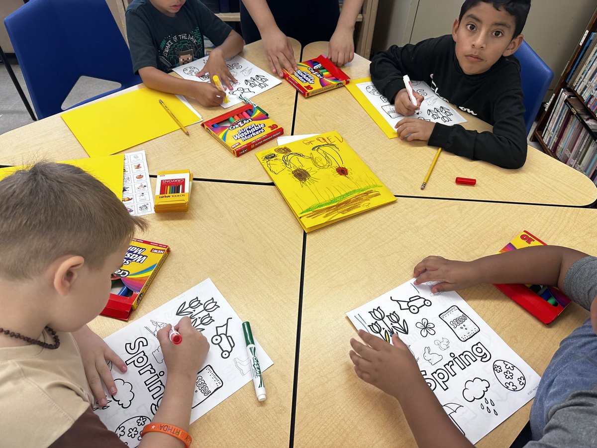 MaestraKarisma's tweet photo. Day 2 of our Summer Language Camp for Multilingual Learners. Station teaching at its finest. #seasons #week1camp #sorting #labeling https://t.co/YpBBAbnC8l