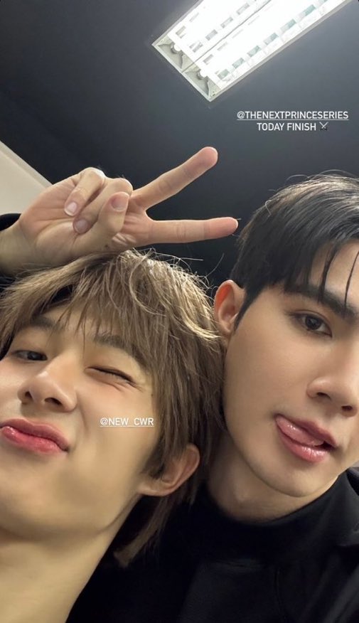 quin_ym's tweet photo. Our hardworking squishy pookies konroojai will be waking up soon let’s try giving them 
2M in 24 hours 🙏🏻

THE NEXT PRINCE
#Fittingข้ามฟ้าเคียงเธอ 
#ZeeNuNew https://t.co/1TCm5wvTPW