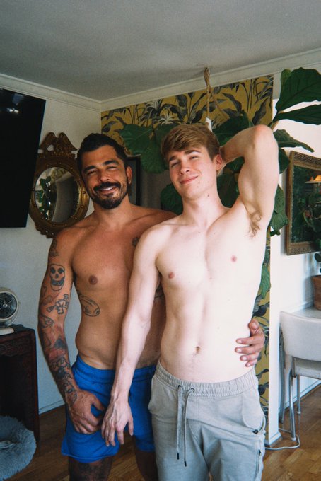 Watch Chris Stewart's leaked NSFW photo on TwXstars