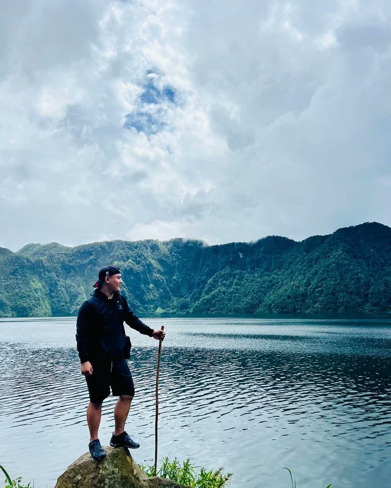 dadak_25's tweet photo. Happy 1 year 💦
#holonized #lakeholon https://t.co/zVjG1VeMP0