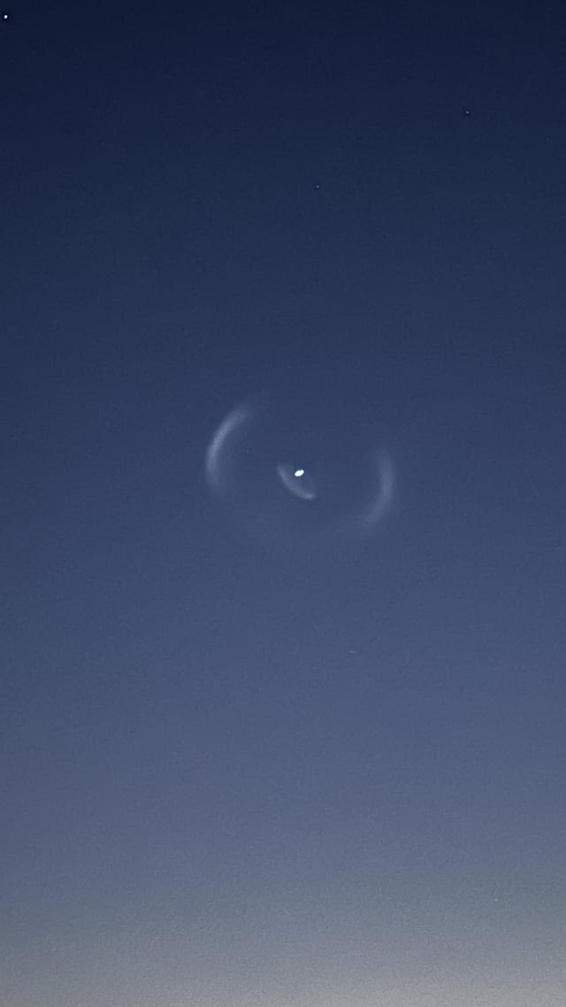 MaitrayeeGupta's tweet photo. #Ariane6 looks great over the European sky! Congratulations #ESA 🚀✨ https://t.co/MLePLrP3oU
