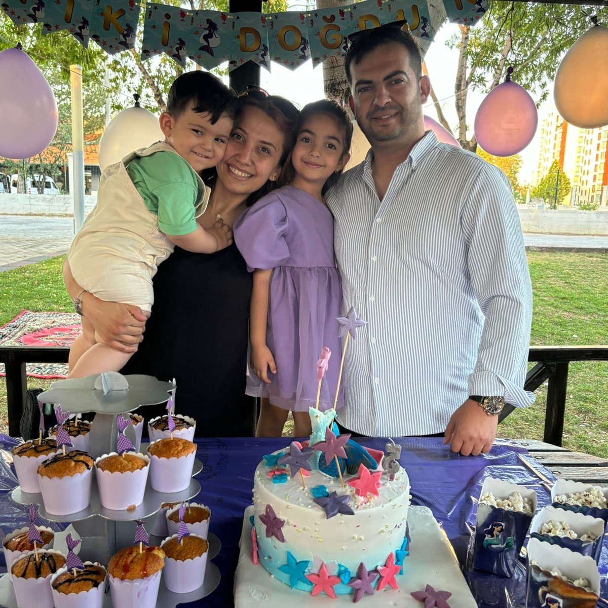 dfozdere's tweet photo. 5 sene önce bugün,bu saatlerde anne oldum ben 🥹 
Doğum günün kutlu olsun ilk göz ağrım 
Seni çok seviyorum 🤍 https://t.co/uofd8qJosP