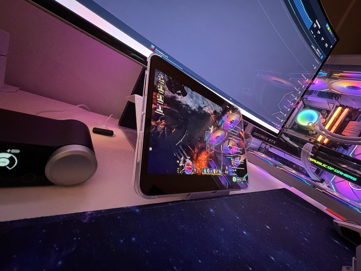 Got an iPad Pro and have now realised this is the elite setup with my headphones having simultaneous Bluetooth and 2.4GHz connection 😎

I can have the game on one monitor, the guide/ wiki for it or Discord on the other, and a Twitch stream or YouTube video on the iPad 🙂