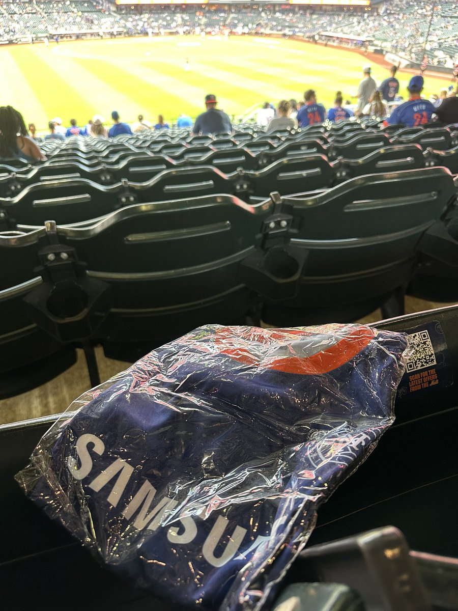WembySlayer's tweet photo. Selling Mets soccer promotional Jersey lmk https://t.co/2F4nCYBIPh