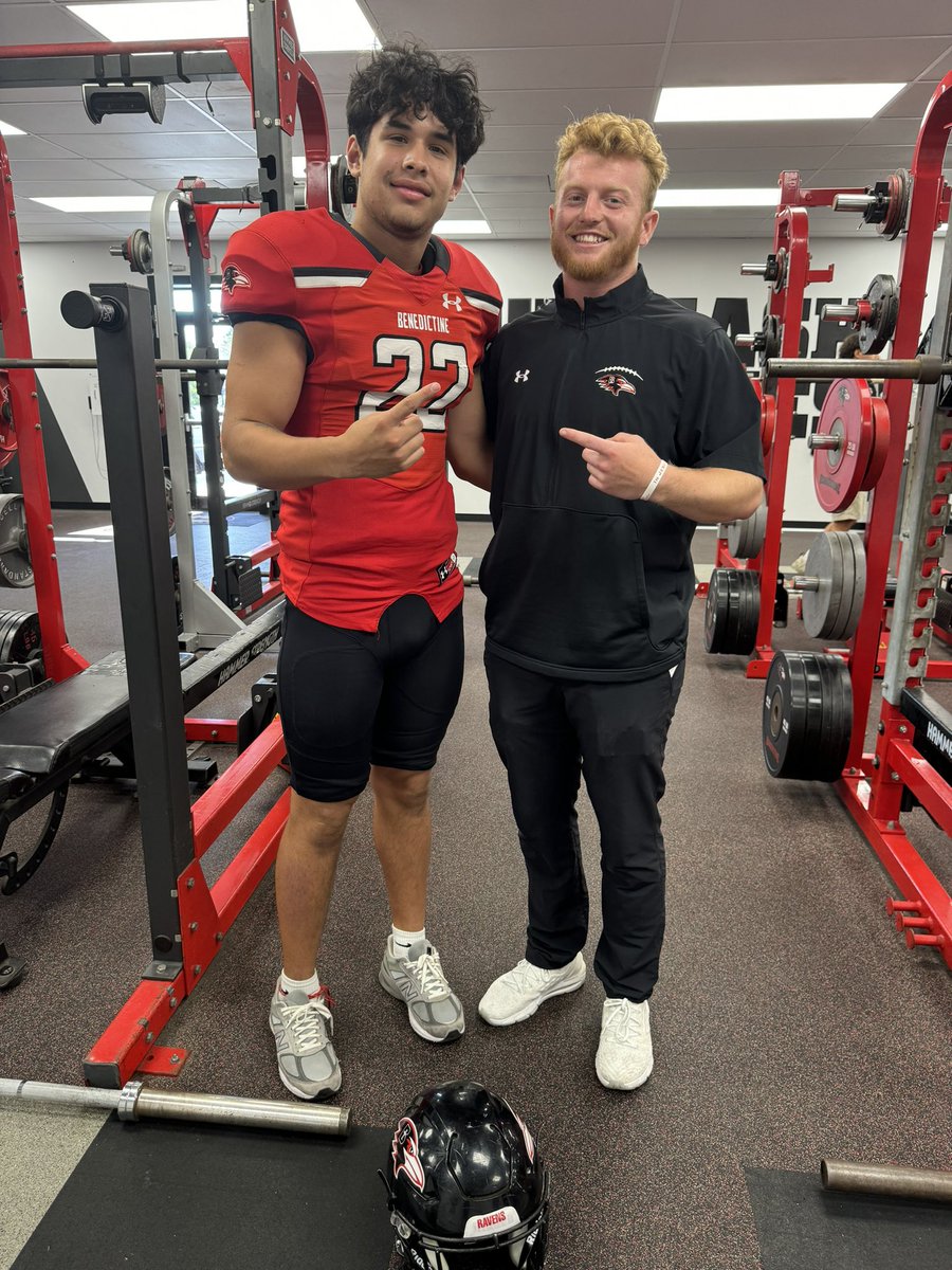 JoseEljachJr's tweet photo. After an amazing visit at Benedictine College I am truly blessed to receive an offer from @RavenFootballBC! @humphreys_coach @Coach_dcMiller @CoachKoch_BC @Coach_Merfeld @JoelOsborn_BC https://t.co/DEqVnfb1ao