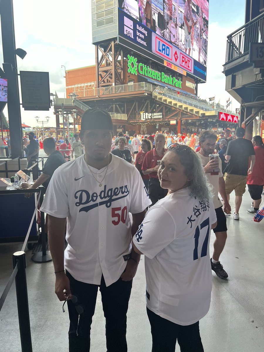lizmova's tweet photo. @Dodgers @TeoscarH while in Philadelphia…. #loveLA #ShoheiOhtani #LizbethsAdventures #MLBStadiumGoals https://t.co/Hv48osRgVo