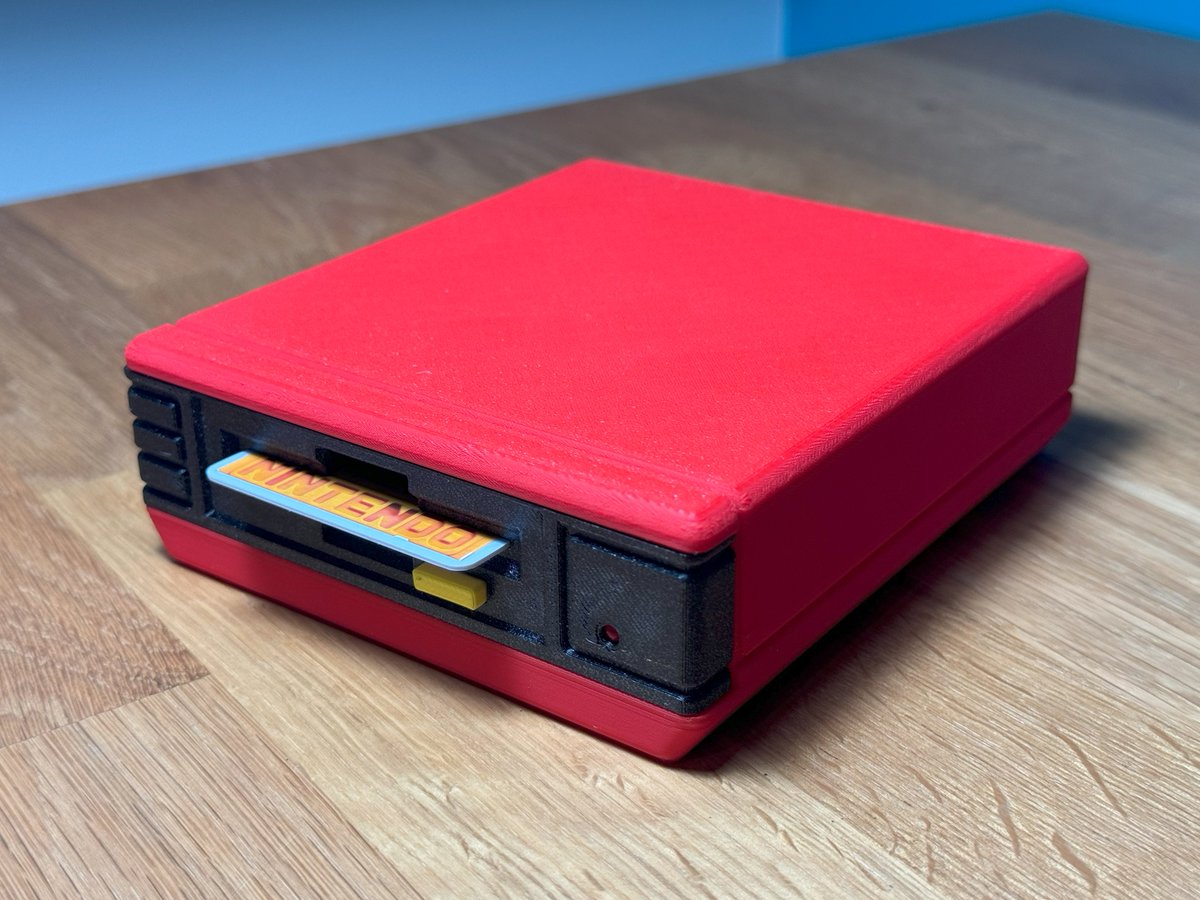 Bedroom_Ninja's tweet photo. First version of the #TapTo NFC-DS case now available on Printables https://t.co/tl2JZBFqcj

NB This version does not have a working eject button.  

If anyone is interested in a fully built NFC-DS NFC reader, let me know and I'll add it to my Ko-fi shop https://t.co/akQj69eQhi https://t.co/ftqTMZsLSO