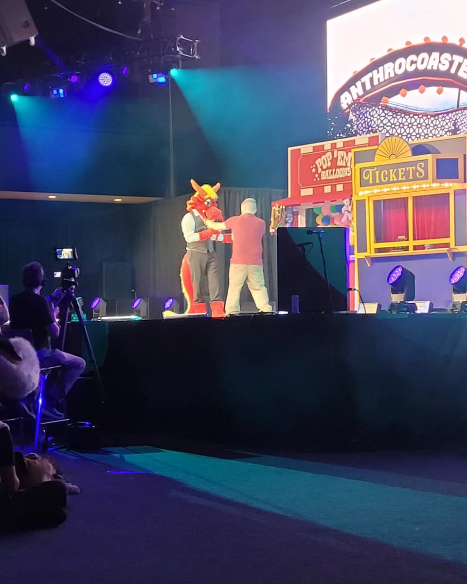 ZoomieFox's tweet photo. One final dead dog dance to send off anthrocon until next year! I miss it already 😭 https://t.co/iOsRzT4iPw