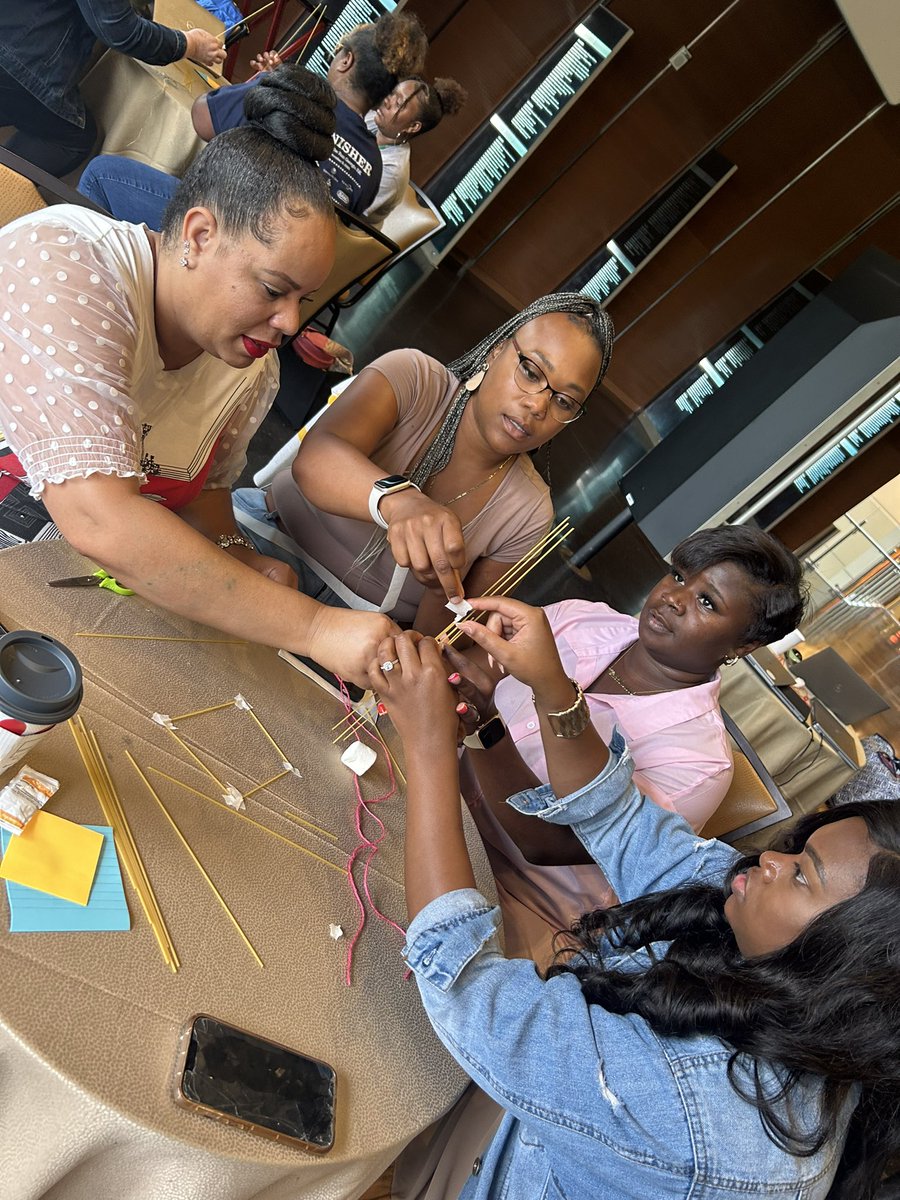 GullattES tweet media