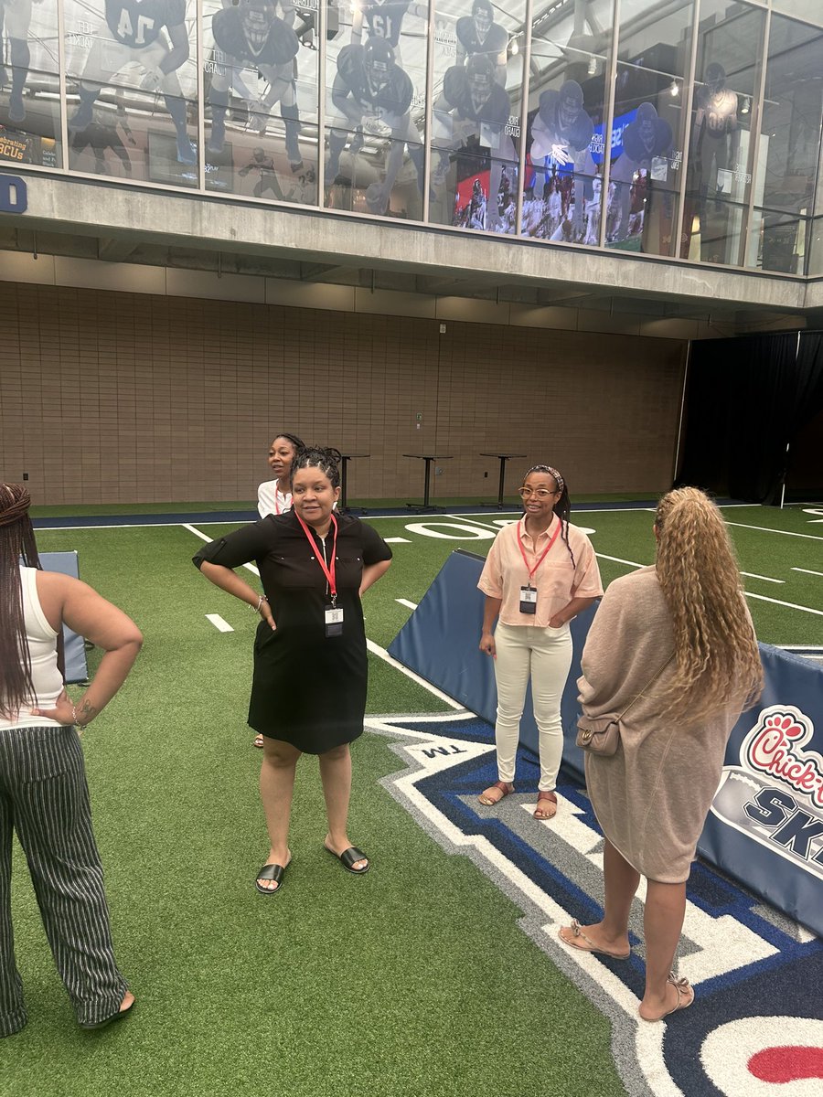 GullattES tweet media