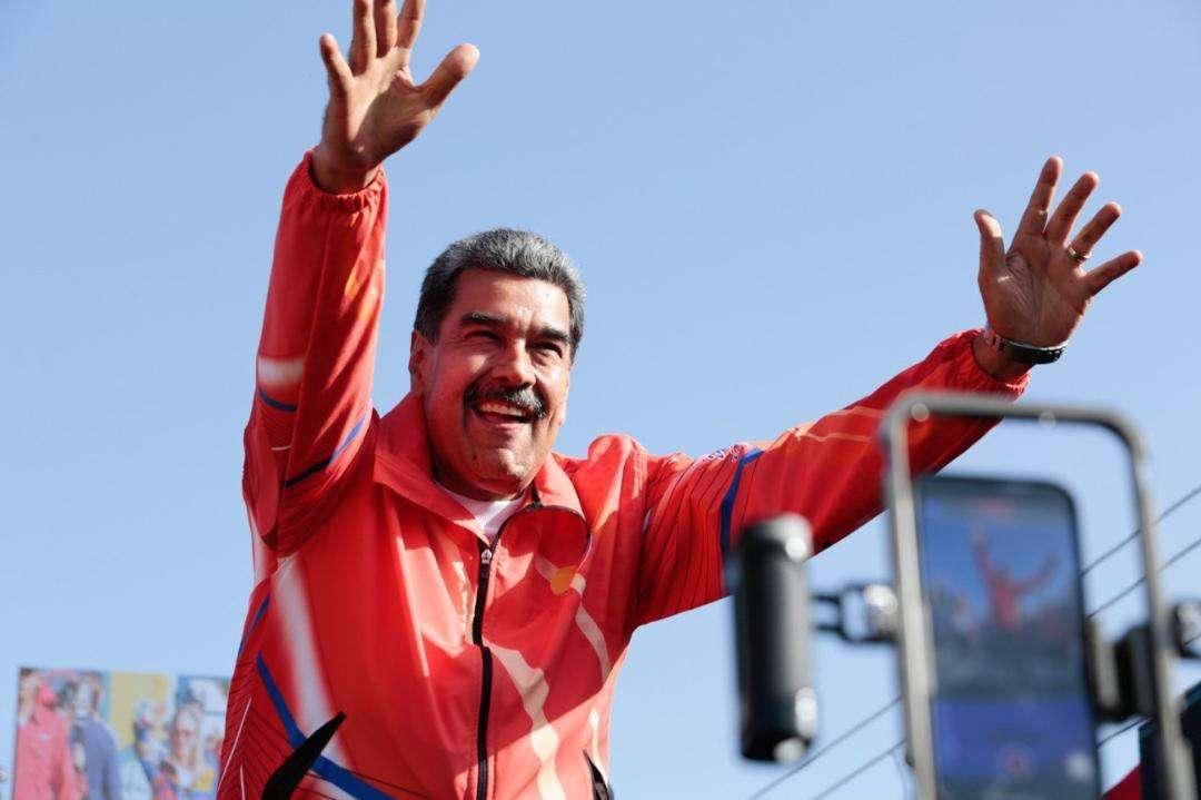 #VotaFuturo por <a href="/NicolasMaduro/">Nicolás Maduro</a> el Gallo Pinto 🐓 de 🇻🇪
