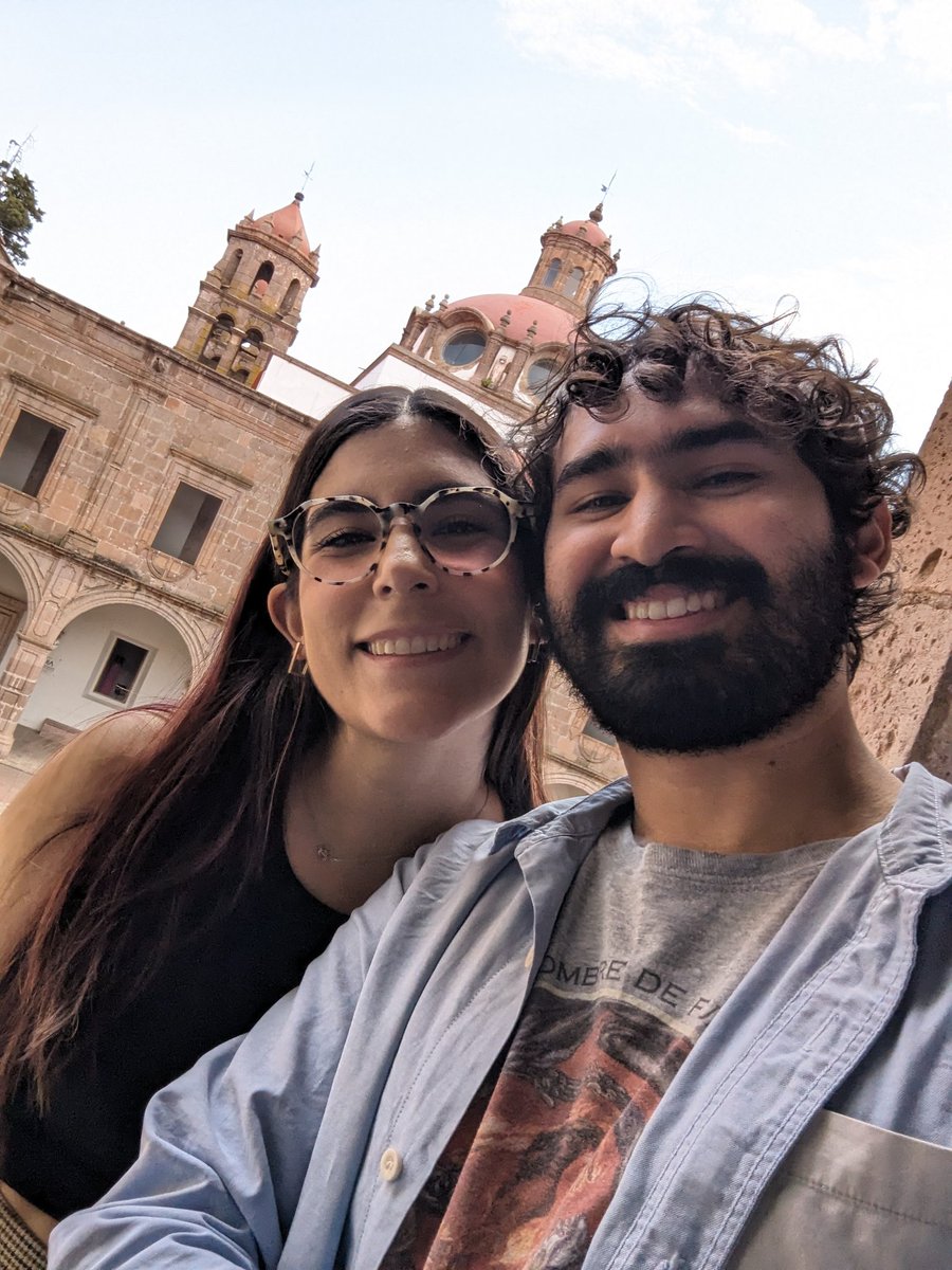 SV_Camillo's tweet photo. Cada día aprendo algo nuevo de ti que admirar y amar, me siento la persona más afortunada por poder hacerme viejito contigo, te amo en esta y todas nuestras vidas. Te amo con todo mi ser, gracias por el mejor año de mi vida mi in-yun.🥹🐥💙💯👍 https://t.co/MQ2e0hswBb