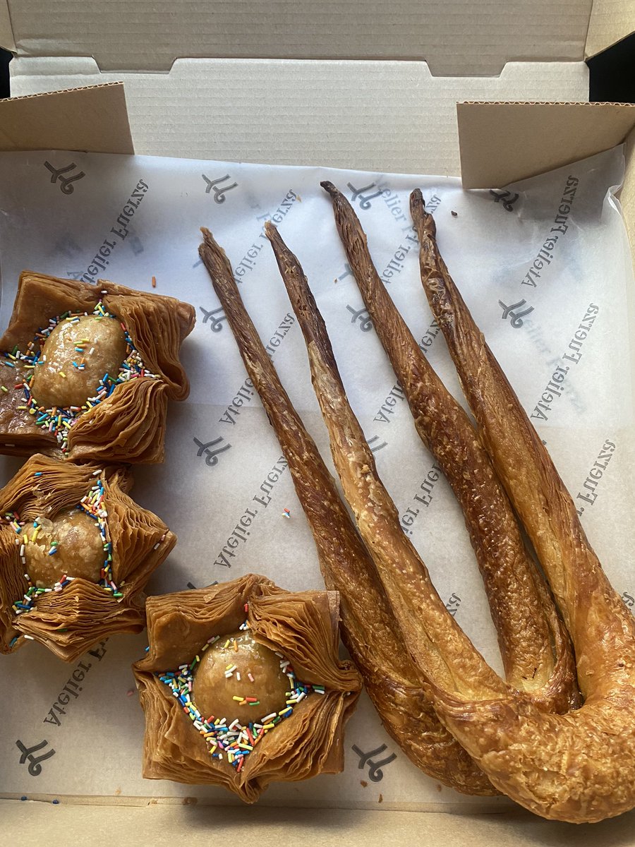 Santiago tweet media