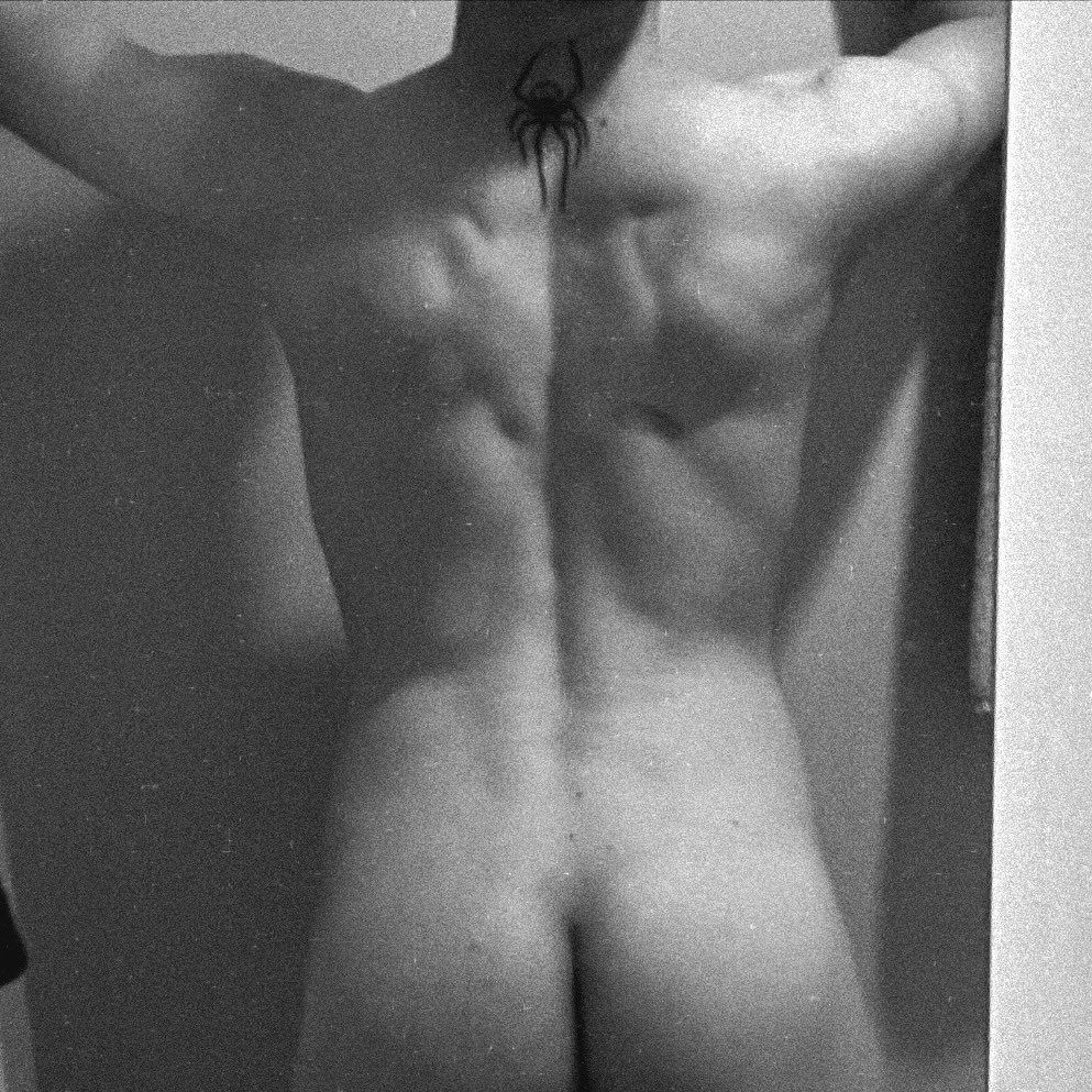 A closer look 😉❤️‍🔥

#myass #back #gay #tattoo #nudes