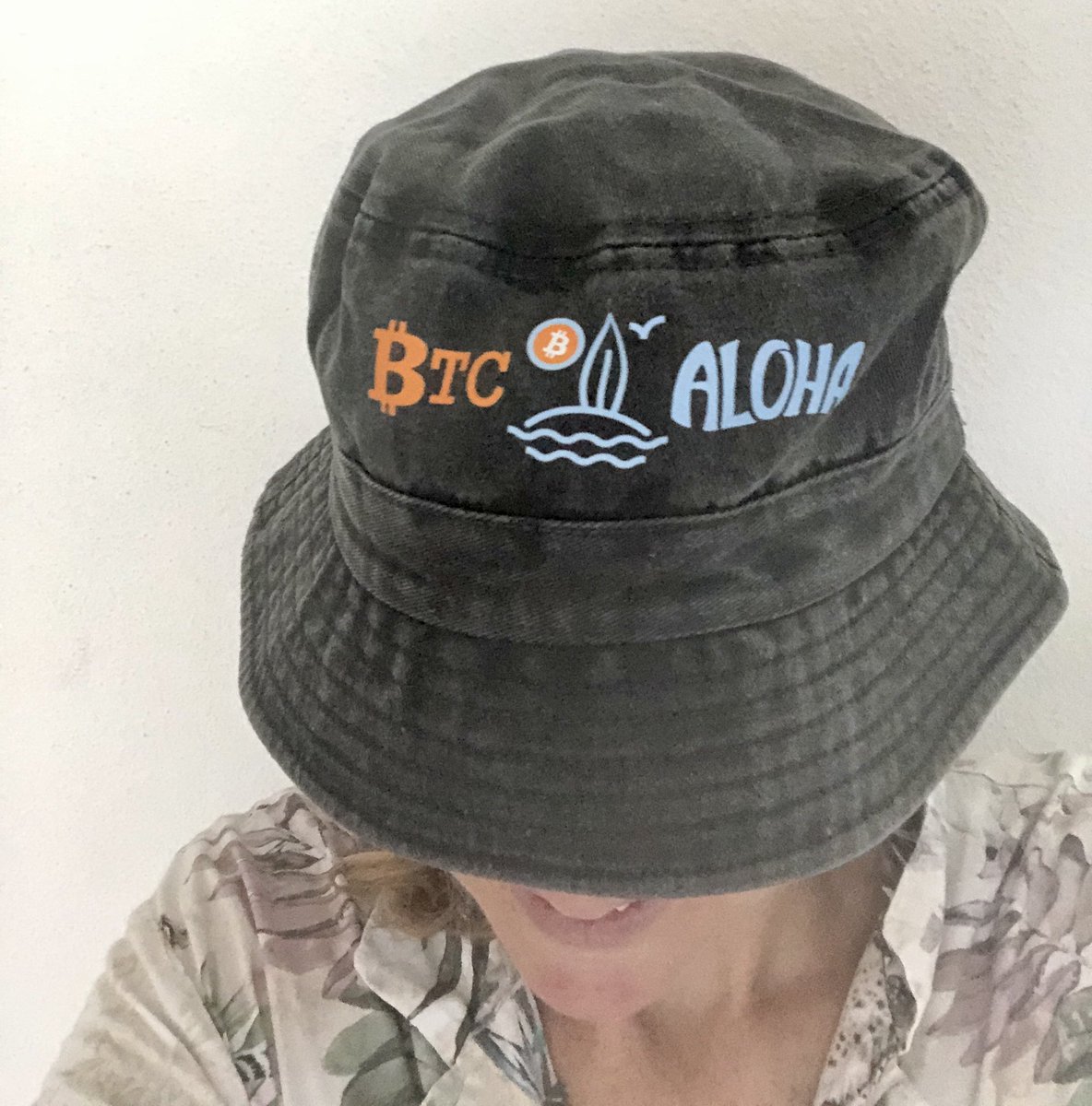 SEAisMEDICINE's tweet photo. Miraculous Monday !
Some of the Aloha Iโll be sharing @TheBitcoinConf #B24Gallery #BitcoinBazaar https://t.co/EAcXk6ZZ3D