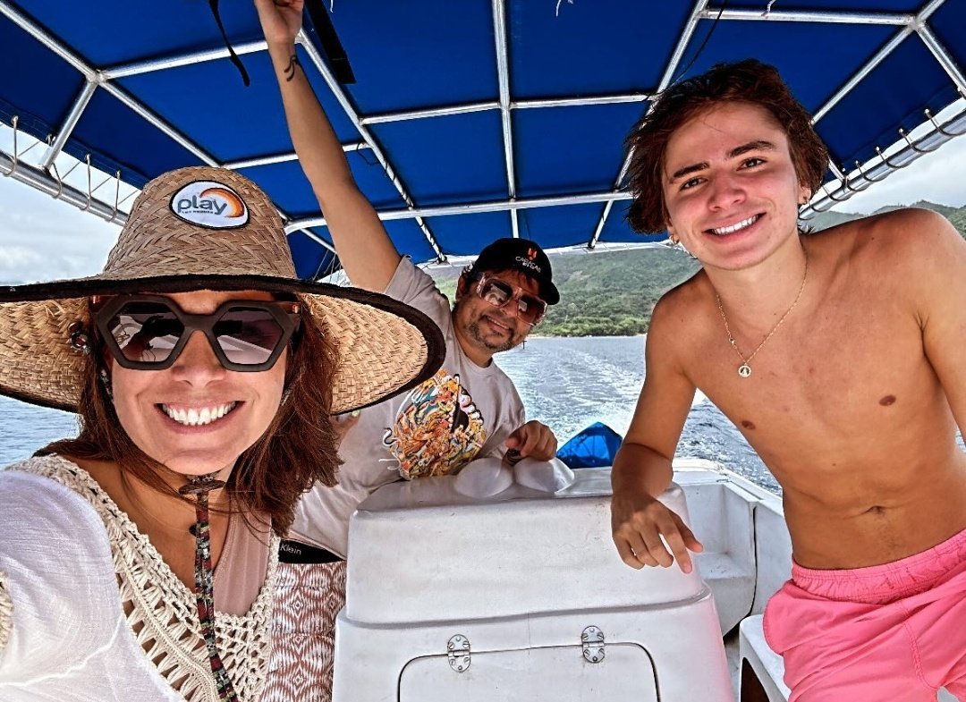 losprimerafans's tweet photo. Disfrutando en familia 💕 #LosPrimera https://t.co/eimZJAayYL