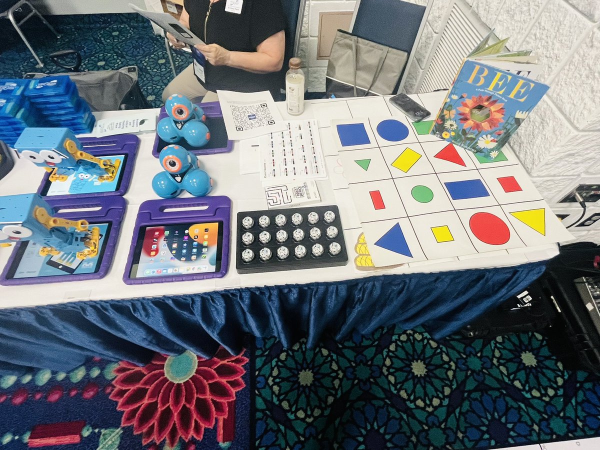 JenniferR2ATiM's tweet photo. We had a great time sharing how to increase student engagement integrating robotics into the curriculum 🤗@ATIMPD02 @AthensStateRIC @ALSDEEdTech #atimpd #MEGA2024 https://t.co/eB43MVK9wQ