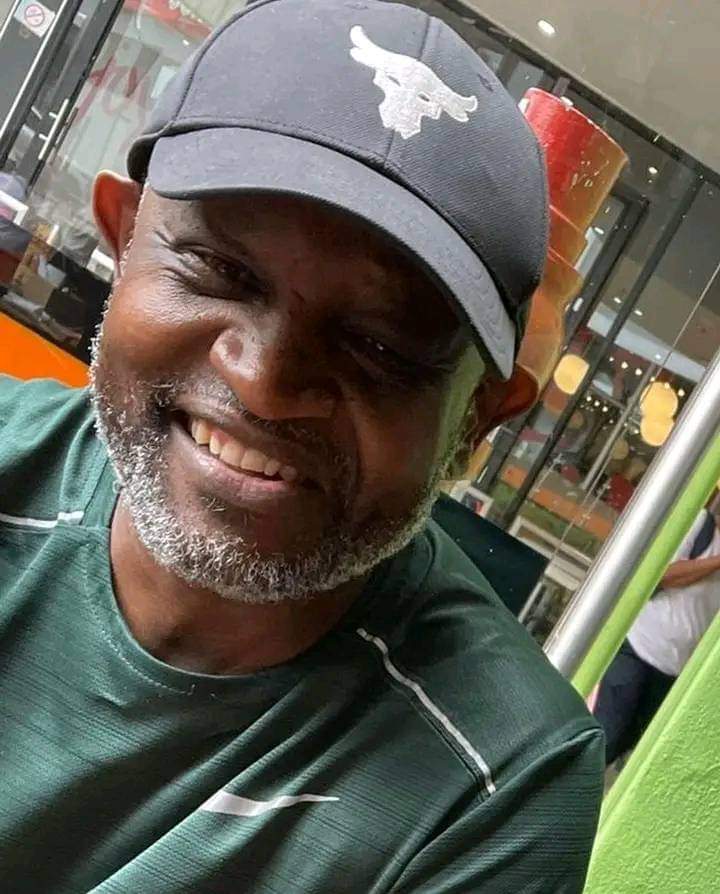 AuntyScoobyDoo's tweet photo. Sello Machitje was hijacked near Evaton/Vaal, his Silver Nissan Navara  was found in Alex. He is still  missing. Contact Kgosi at 0794631511 with any information.Guys please share or retweet 🙏 https://t.co/EMLnEiHmxO
