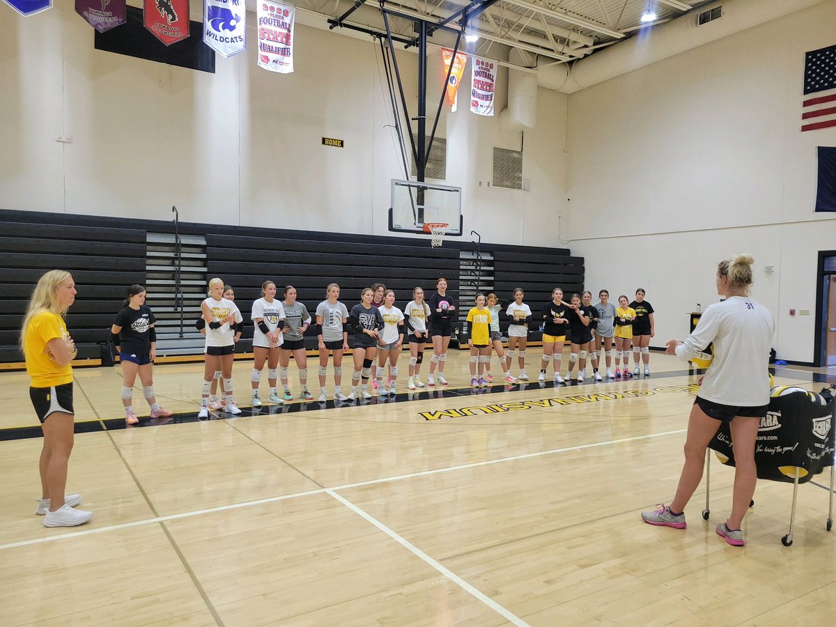 FMVolleyball tweet media