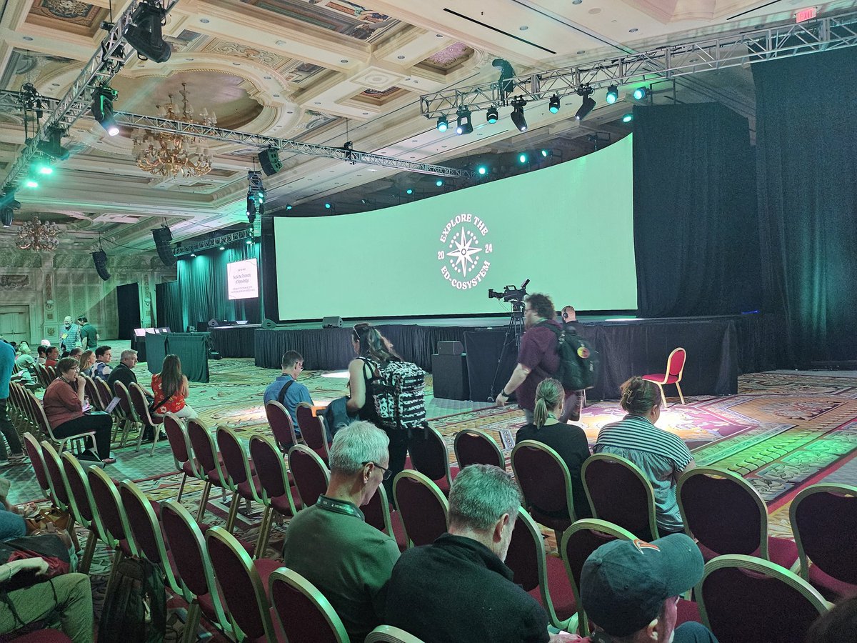 jacoburton's tweet photo. @Instructure #instcon24 #seekknowledge
Great things coming from Instructure! https://t.co/UzNHbrdN53
