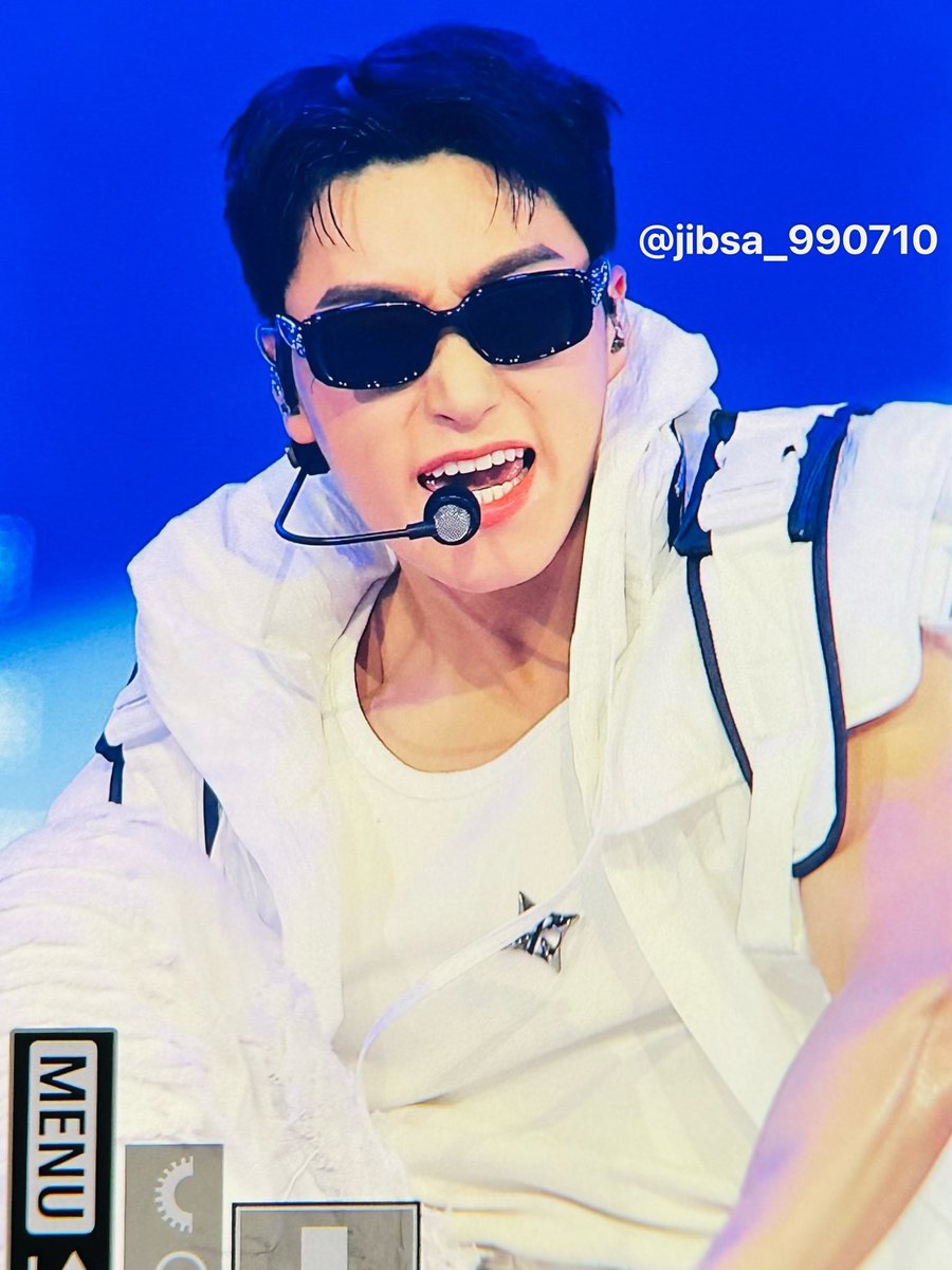 사나 생일 축하해💜너를 알게된지 벌써 1년이 다 되어간다는게 시간이 참 빠르다면서 추억이 점점 많아진다는 생각에 행복해진다 앞으로도 나의 가수로 나의 행복으로 있어줘 데뷔해줘서 고맙고 너를 알 수 있게 항상 노력하고 힘내줘서 고마워 26살 생일 재미있고 맛있는거 많이 먹고 행복한 하루