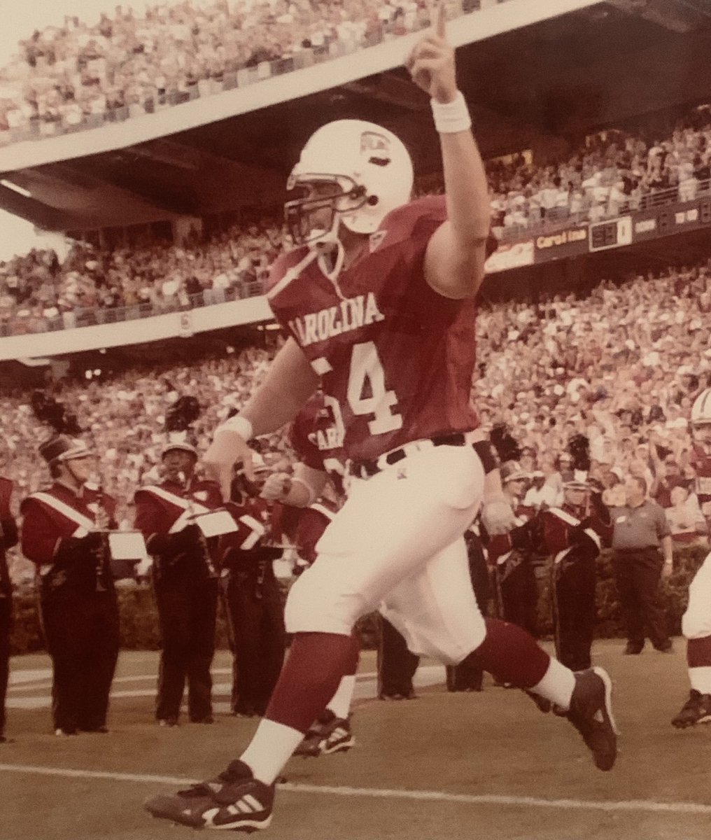 coachholmes54's tweet photo. #LongSnapperU will be back in action this Friday!! This will be the last session for a while with my schedule being busy the next couple of weeks. So, if you want to hone in on your skill set or learn how to snap message me for location. Times will be 6 pm and 7pm https://t.co/FpJlxKoa2m