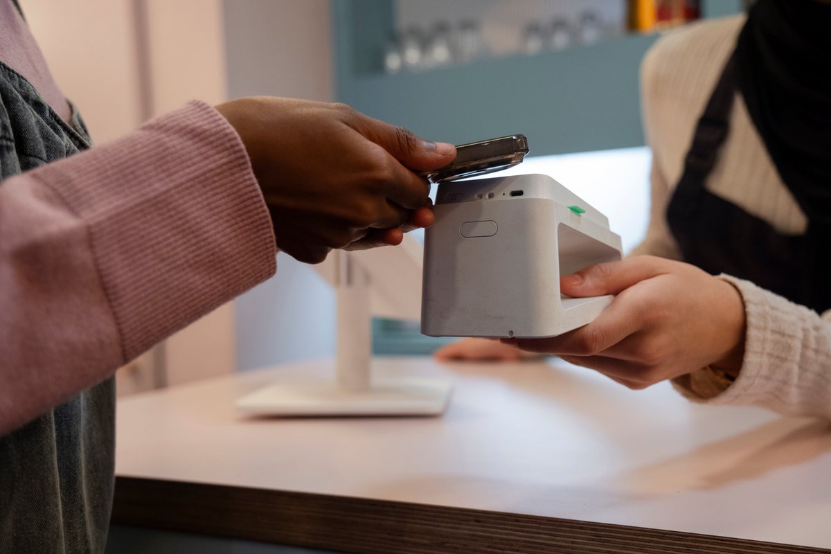 BlackDogSolGrp's tweet image. Does your business struggle with a lousy cell signal? If your business is in one of the &apos;cellular black holes&apos; making it difficult to conduct business, call us at 402.881.3782. We can help. 

#cellsignal #techsupportomaha #blackdogitomaha