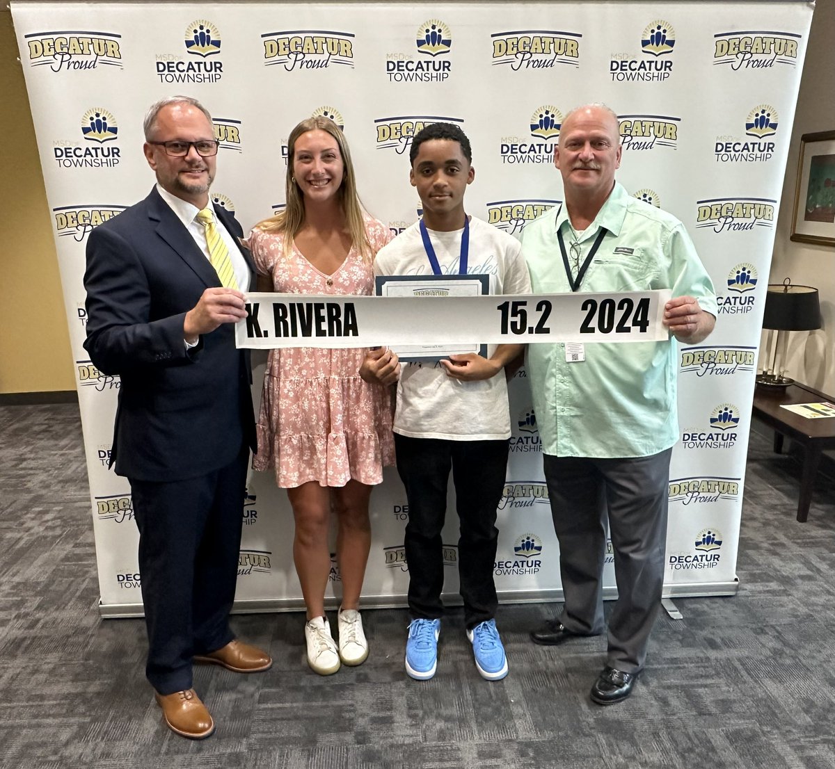 MSDDecatur's tweet photo. We are #DecaturProud to recognize Kelvin Rivera for breaking the Junior Mid-State Conference Record for the 110M hurdles. He also broke the DMS school record of from 1973. Kelvin's fastest time this season was 15.2 seconds. Congrats! @DMSHawks https://t.co/mug1InRhQP